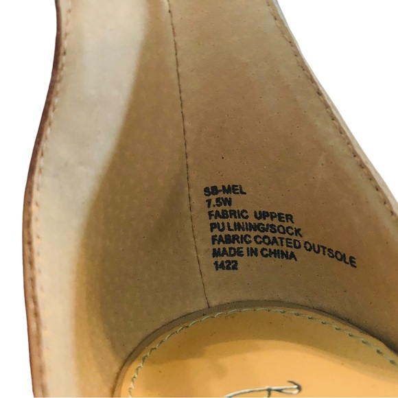 Betsey Johnson Blue Sz 7.5W Silver NEW - Picture 5 of 7